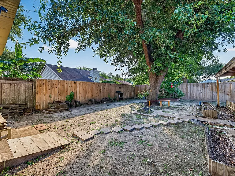 10031 Prospect Hill Dr — Photo 33