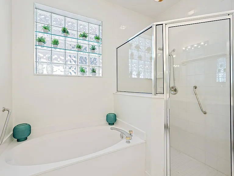 8232 Heritage Club Dr — Photo 18