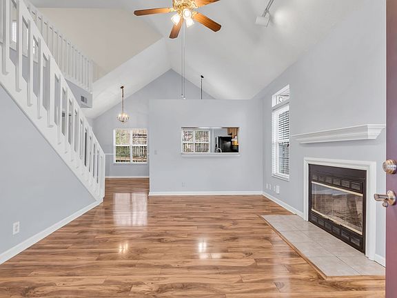 5th image of 5904 Colchester Dr