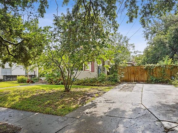3rd image of 4642B Franklin Ave
