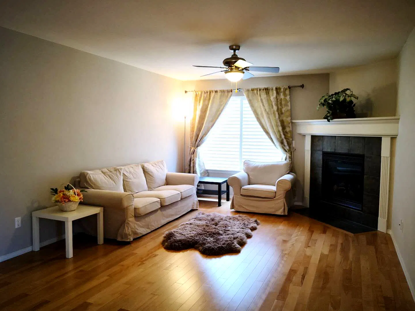 4 bed, 2270 sqft, $3,900 — Photo 3
