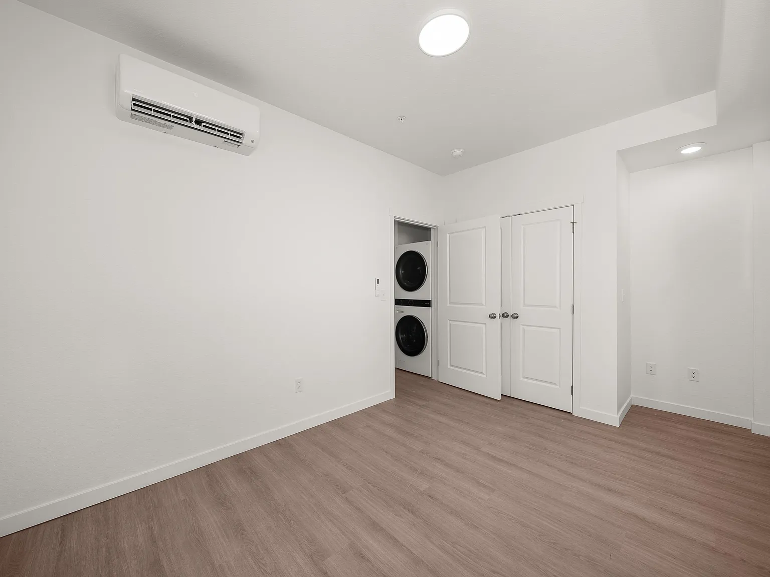 1 bed, $1,330 — Photo 4