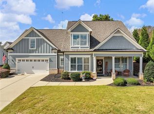 92 Hawthorn Way, Hoschton, GA 30548