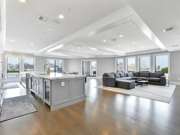 377 W 1st St #9, Boston, MA 02127