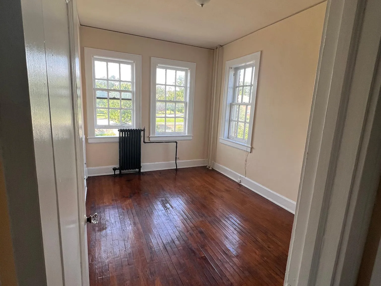 3427 Lee Rd — Photo 1