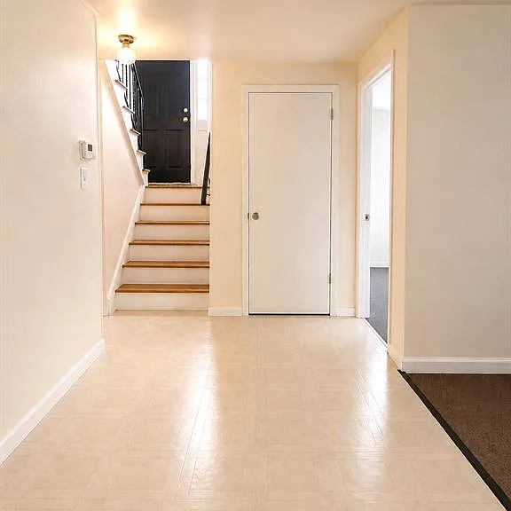304 Loren Ct — Photo 4