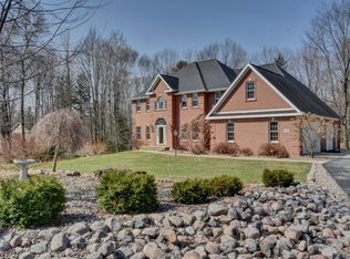 4753 Pine Ln, Green Bay, WI 54313