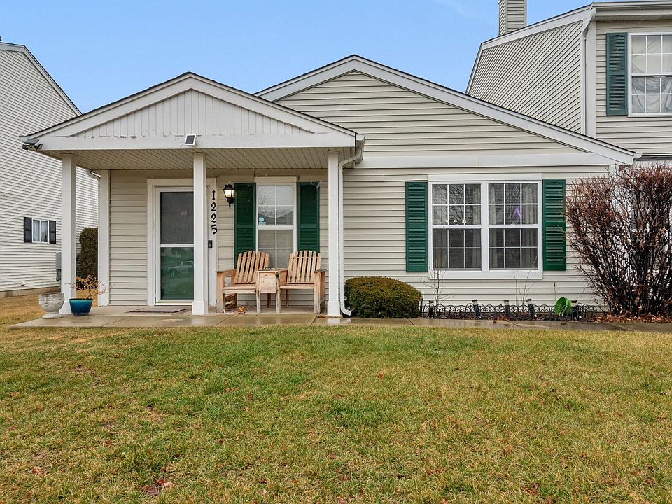 1st image of 1225 Bayberry Dr #003
