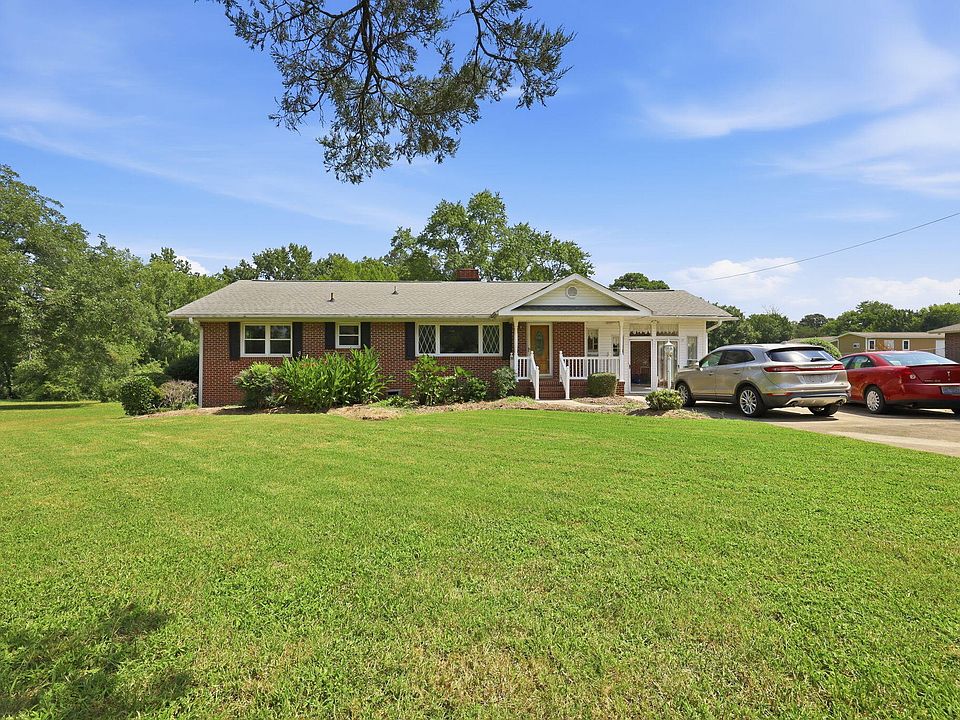 1st image of 315 Robbins Rd