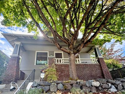 2109 N 54th Street, Seattle, WA, 98103