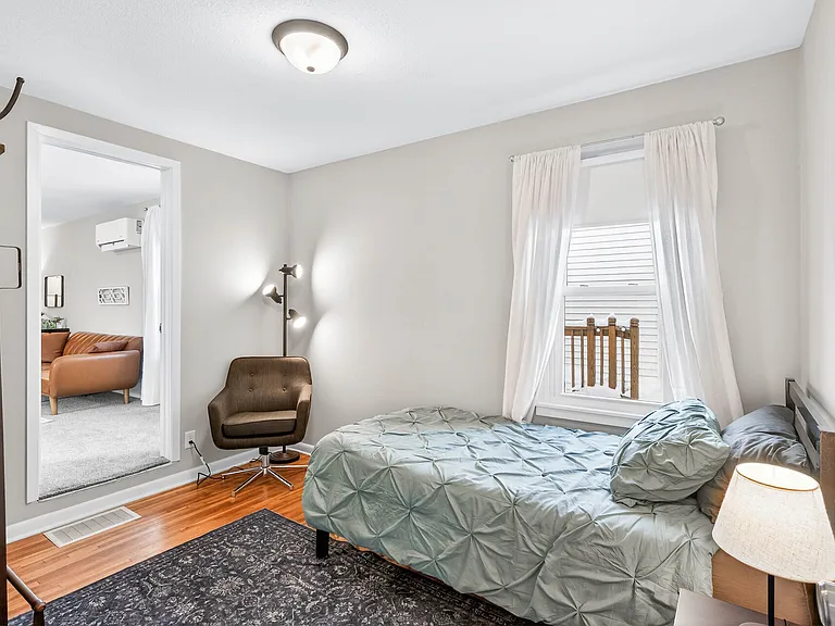 422 Jefferson Ave S — Photo 15