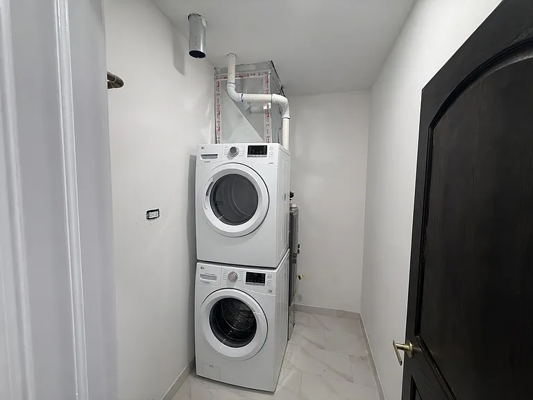 2552 S Central Park Ave #3 — Photo 9
