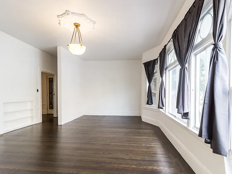 325 Fillmore St — Photo 9