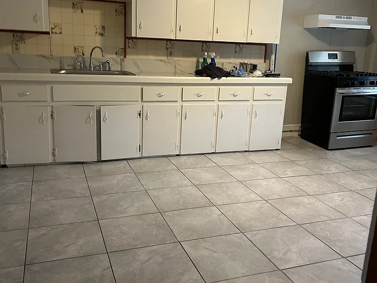 927 Valley Rd #8 — Photo 4