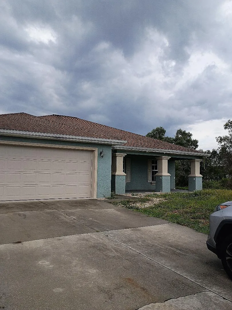 3 bed, 2.0 bath, 1472 sqft, $2,200 — Photo 1