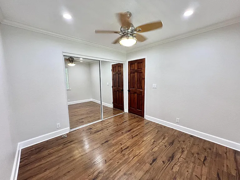 2494 Lone Oak Dr — Photo 47