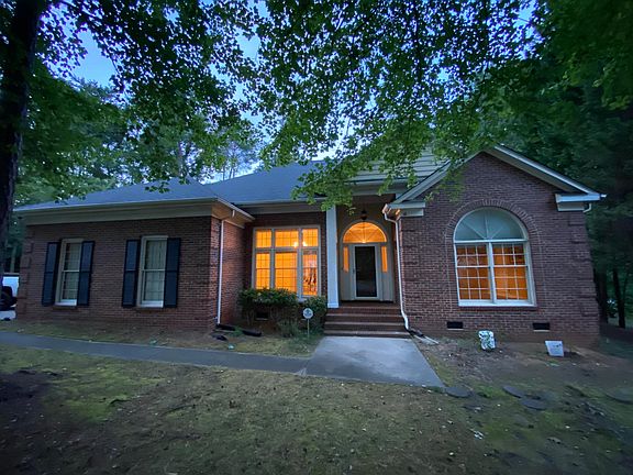 2nd image of 4004 Thistledown Ct
