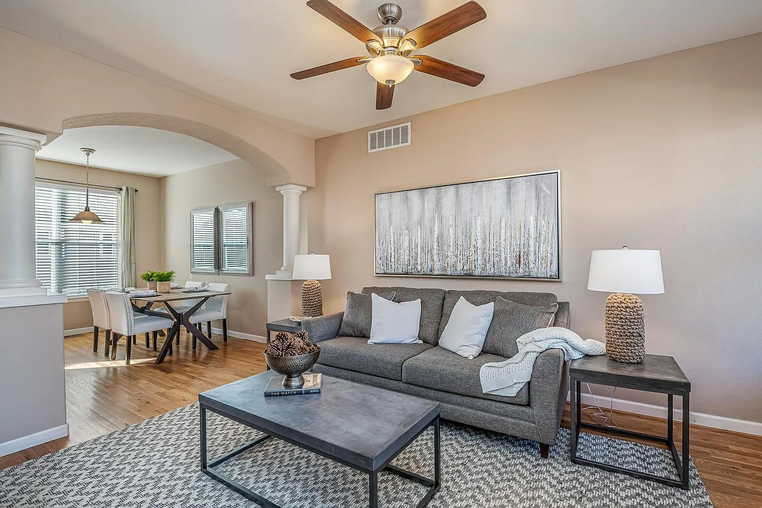 2 bed, 1335 sqft, $2,400 — Photo 2