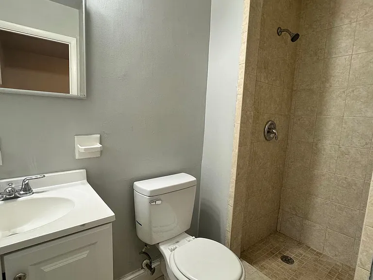 804 La Marche Dr — Photo 10