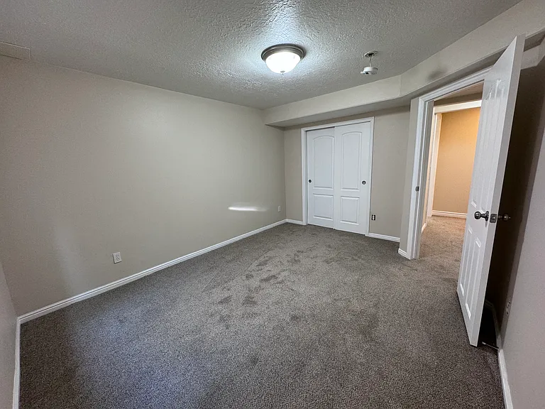 818 N Buffalo Dr — Photo 9