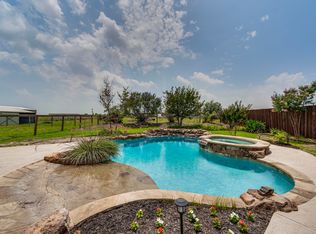 130 Hollis Rd, Waxahachie, TX 75167