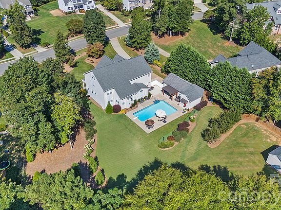 2nd image of 388 Cove Creek Loop