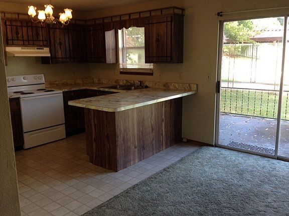 2nd image of 2627 Forest View St
