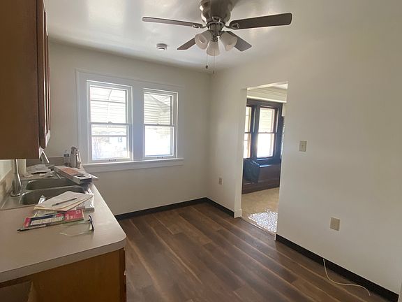 4th image of 4127 Clybourne Ave #2