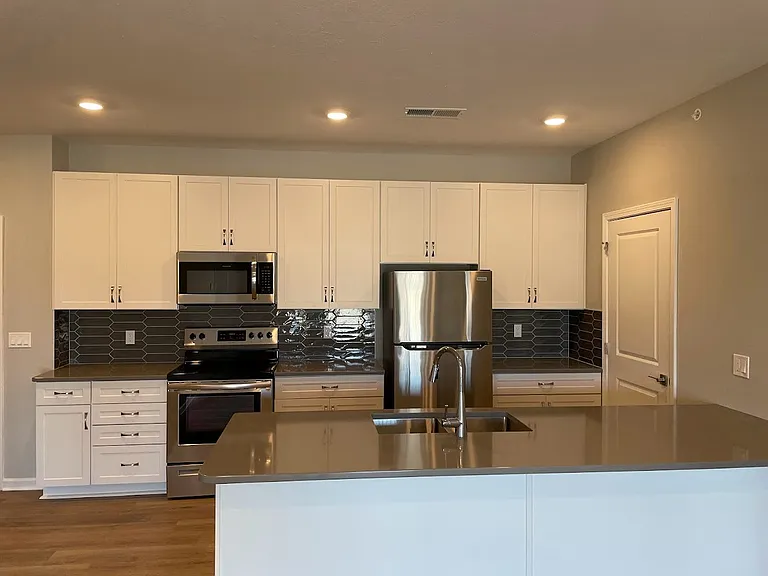 The Creek Apartments — Photo 86