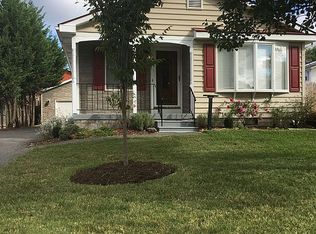 610 Blue Ridge Ave NE, Leesburg, VA 20176