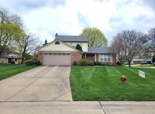 35061 Savannah Ln, Farmington Hills, MI 48331