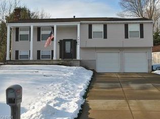 1620 Sunnyview Cir, Uniontown, OH 44685
