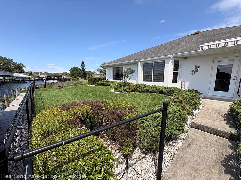 131 Orange Rd NE — Photo 18