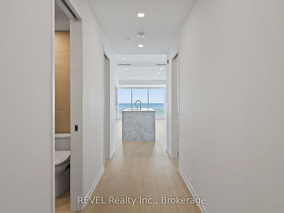 5th image of 10 Dalhousie Ave N #402