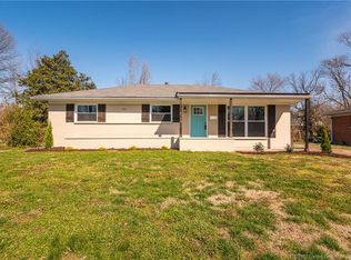 1907 N Larkspur Dr, Jeffersonville, IN 47130