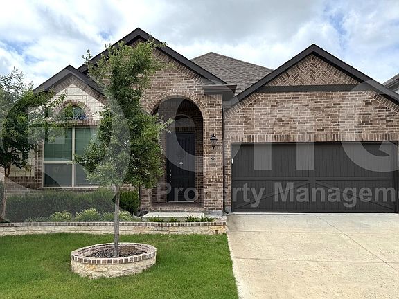 2nd image of 1005 Whitehall Ln