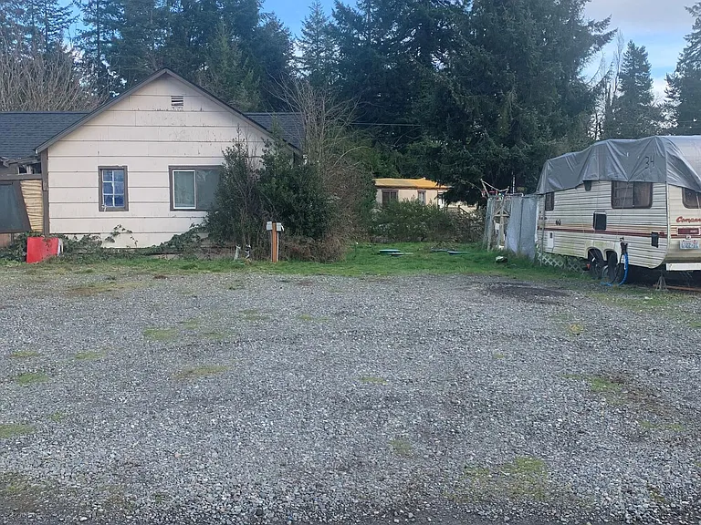 3633 7th Ave SW — Photo 3