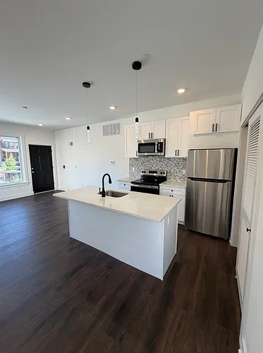 1240 W Erie Ave #1 Photo 1 1240 W Erie Ave #1 Photo 1