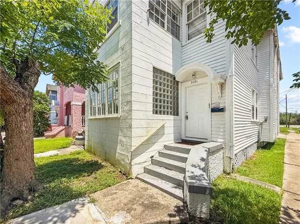 2203 Broadway St, New Orleans, LA 70118