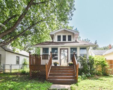 894 Randolph Ave, Saint Paul, MN, 55102