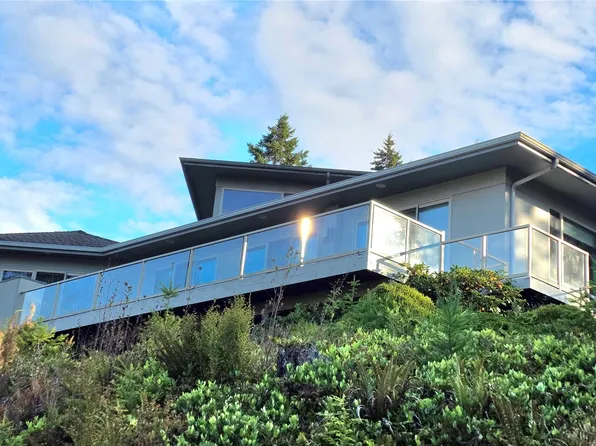 152 Dunsmuir Rd, Port Ludlow, WA 98365