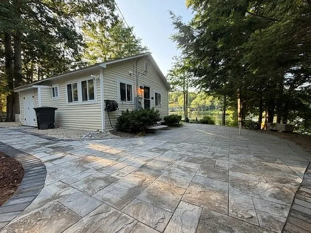 75 Winter Rd — Photo 8