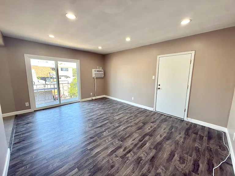 1506 S Orange Dr #4 — Photo 7