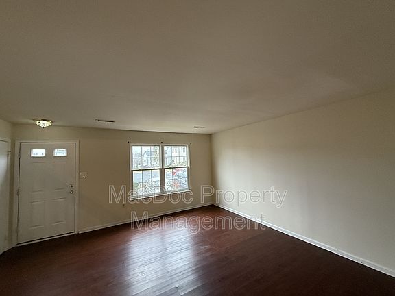 5th image of 3635 McDowell Ct