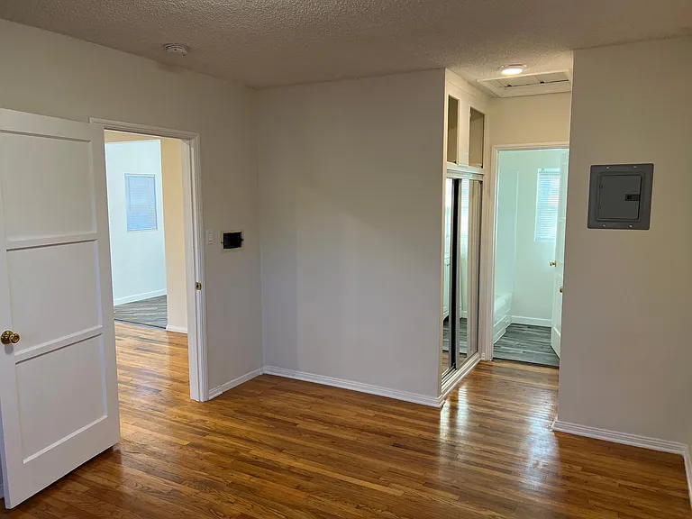 4018 Tilden Ave #A — Photo 10