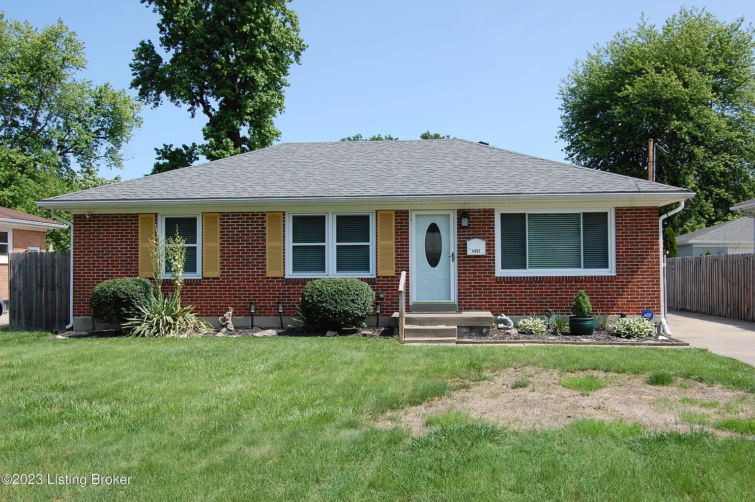 4907 Paramount Dr photo 1