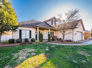 100 Oak Pointe Ct, Bowling Green, KY 42103