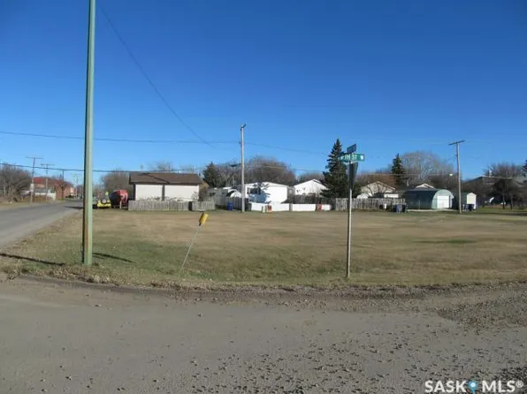 490 5th Street W, Shaunavon, SK S0N 2M0