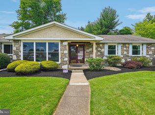 1102 Barnswallow Ln, Huntingdon Valley, PA 19006