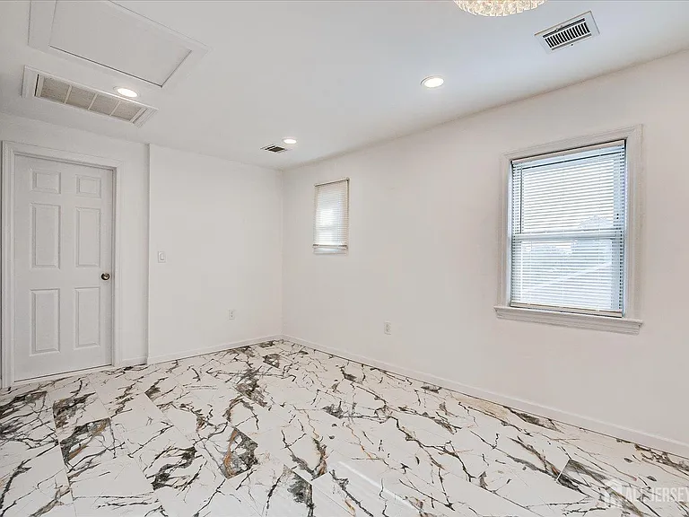 385 Pierson Ave #2 — Photo 7
